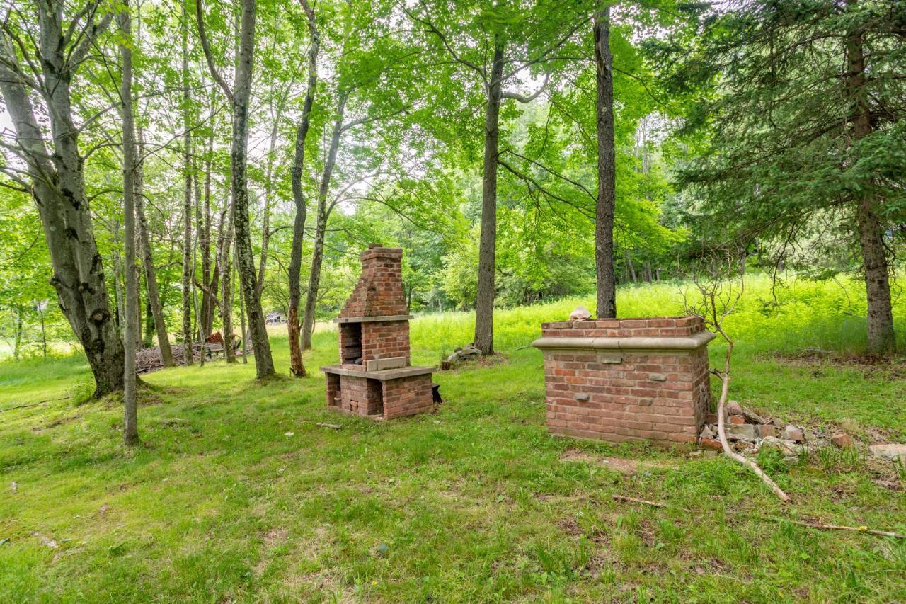 Bluebird Manor On The Water, 2 Acres & Amenities Liberty Exterior foto
